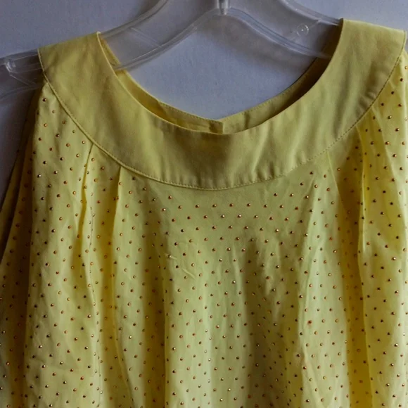 BEBE YELLOW SLEEVELESS TOP - Picture 3 of 4